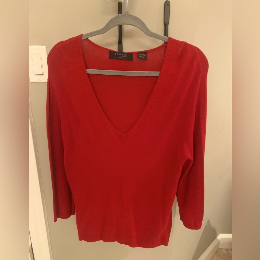 Express Stretch Deep V-Neck Sweater!❤️💘❤️